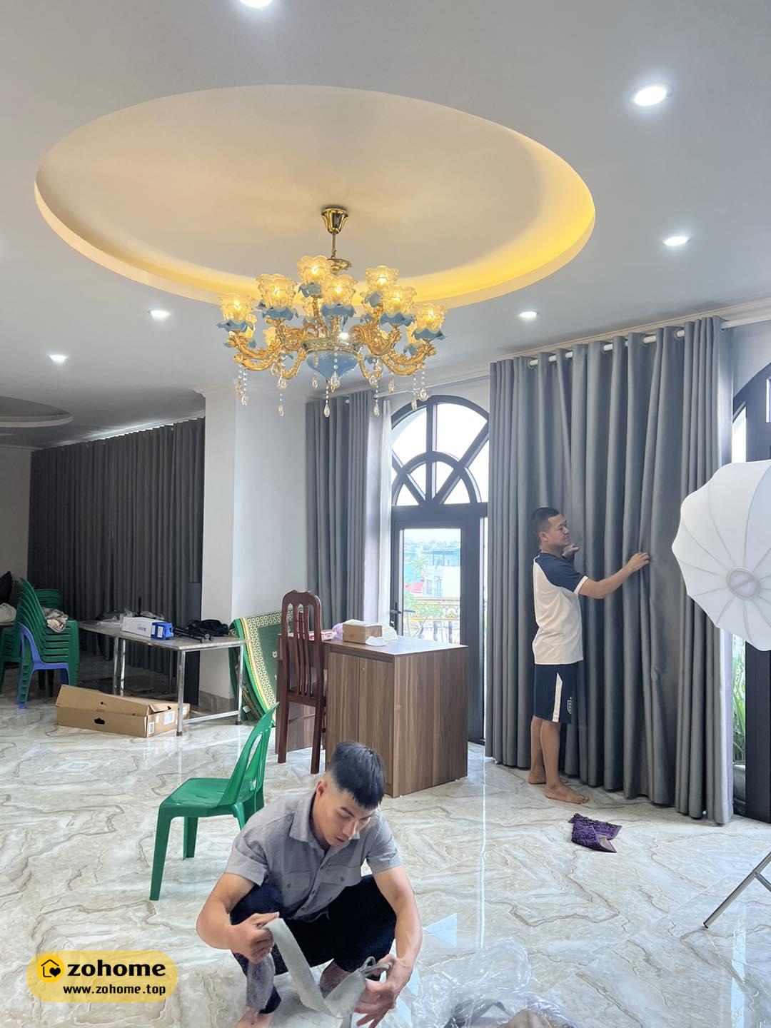Zohome – Ve sinh giat rem toan bo can biet thu cho khach hang tai Long Bien 2